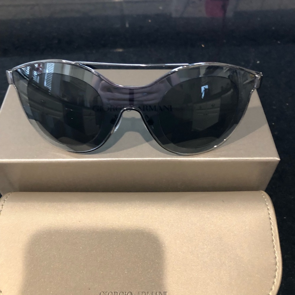 Giorgio Armani sunglasses - Picture 8 of 8